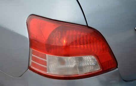 Toyota Yaris III рестайлинг, 2009 год, 750 000 рублей, 11 фотография