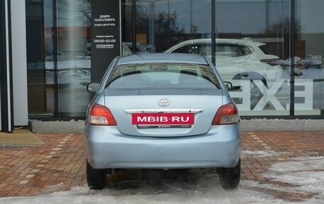 Toyota Yaris III рестайлинг, 2009 год, 750 000 рублей, 6 фотография