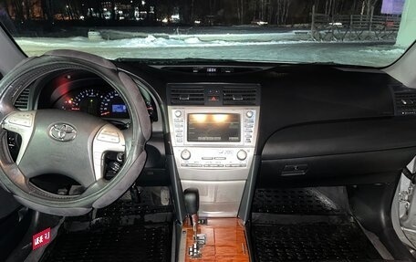 Toyota Camry, 2009 год, 1 290 000 рублей, 6 фотография