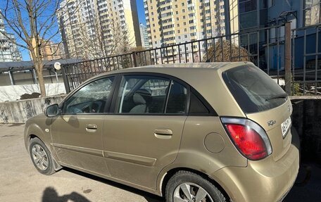 KIA Rio II, 2011 год, 650 000 рублей, 2 фотография