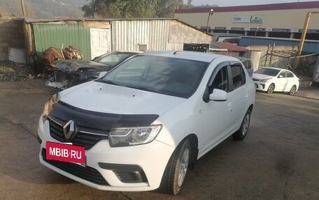 Renault Logan II, 2020 год, 700 000 рублей, 3 фотография