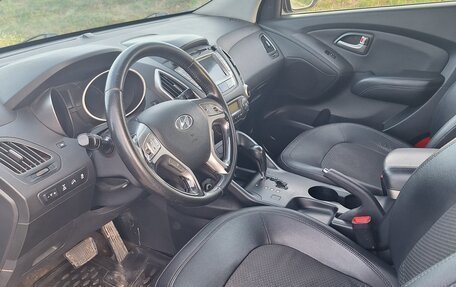 Hyundai ix35 I рестайлинг, 2010 год, 1 150 000 рублей, 11 фотография