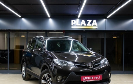 Toyota RAV4, 2015 год, 1 899 000 рублей, 2 фотография