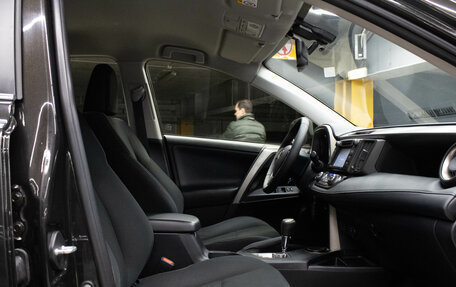 Toyota RAV4, 2015 год, 1 899 000 рублей, 12 фотография