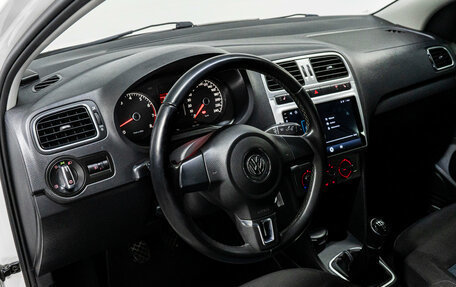 Volkswagen Polo VI (EU Market), 2013 год, 999 000 рублей, 9 фотография