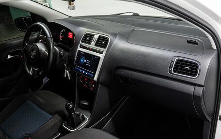 Volkswagen Polo VI (EU Market), 2013 год, 999 000 рублей, 14 фотография