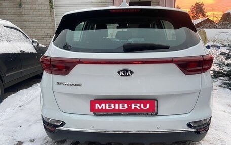 KIA Sportage IV рестайлинг, 2019 год, 1 950 000 рублей, 3 фотография