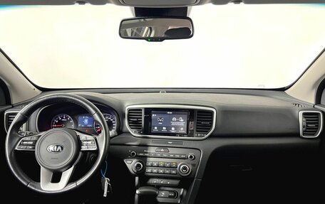 KIA Sportage IV рестайлинг, 2018 год, 2 390 000 рублей, 15 фотография