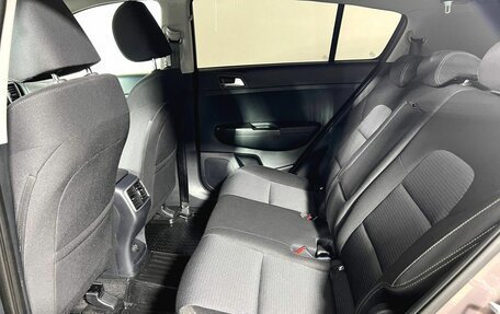 KIA Sportage IV рестайлинг, 2018 год, 2 390 000 рублей, 17 фотография