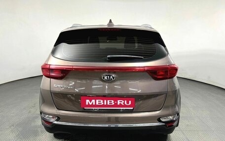 KIA Sportage IV рестайлинг, 2018 год, 2 390 000 рублей, 6 фотография