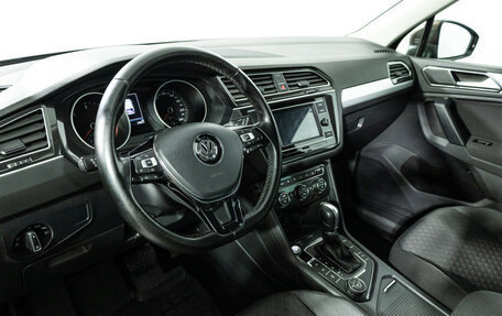 Volkswagen Tiguan II, 2017 год, 1 999 585 рублей, 11 фотография