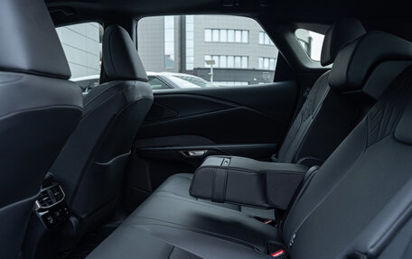 Lexus RX IV рестайлинг, 2025 год, 8 650 000 рублей, 12 фотография