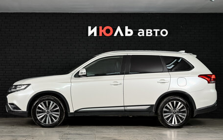 Mitsubishi Outlander III рестайлинг 3, 2019 год, 2 500 000 рублей, 9 фотография
