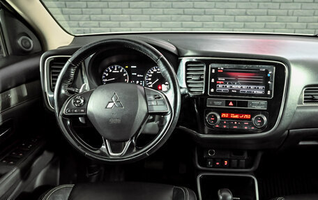 Mitsubishi Outlander III рестайлинг 3, 2019 год, 2 500 000 рублей, 18 фотография