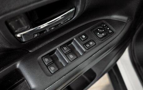 Mitsubishi Outlander III рестайлинг 3, 2019 год, 2 500 000 рублей, 14 фотография