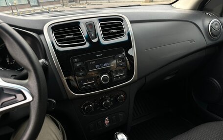 Renault Logan II, 2021 год, 695 000 рублей, 15 фотография