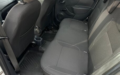 Renault Logan II, 2021 год, 695 000 рублей, 23 фотография