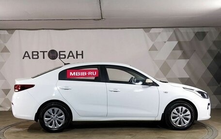 KIA Rio IV, 2017 год, 1 220 000 рублей, 6 фотография