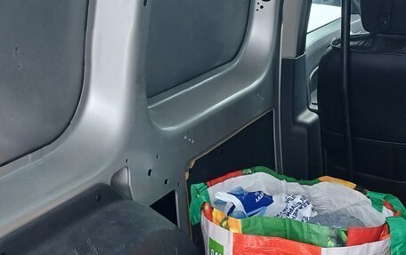 Renault Kangoo II рестайлинг, 2013 год, 930 000 рублей, 14 фотография