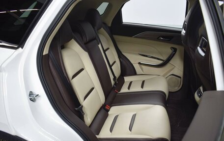 FAW Bestune T77, 2024 год, 2 098 100 рублей, 5 фотография