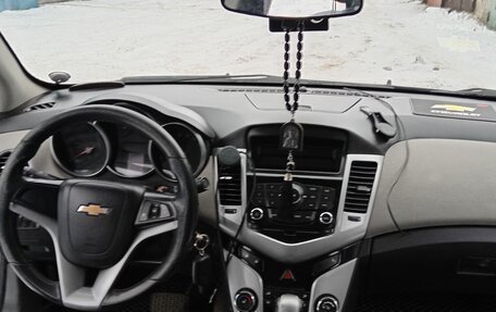 Chevrolet Cruze II, 2012 год, 665 000 рублей, 8 фотография