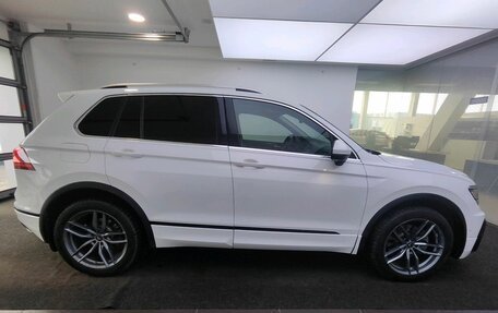 Volkswagen Tiguan II, 2019 год, 3 626 000 рублей, 4 фотография