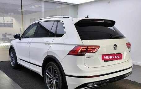 Volkswagen Tiguan II, 2019 год, 3 626 000 рублей, 7 фотография