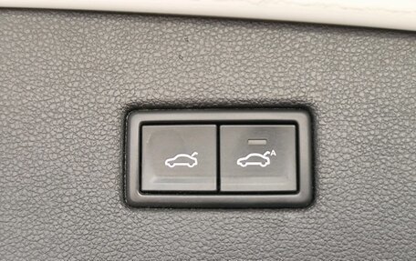 Volkswagen Tiguan II, 2019 год, 3 626 000 рублей, 22 фотография