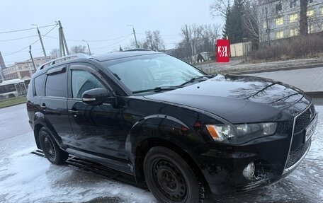 Mitsubishi Outlander III рестайлинг 3, 2010 год, 1 000 000 рублей, 3 фотография