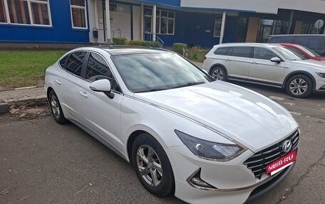 Hyundai Sonata VIII, 2019 год, 1 950 000 рублей, 2 фотография
