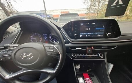 Hyundai Sonata VIII, 2019 год, 1 950 000 рублей, 8 фотография