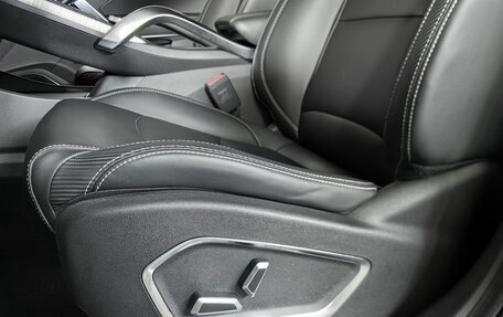 Geely Atlas, 2023 год, 2 047 000 рублей, 16 фотография