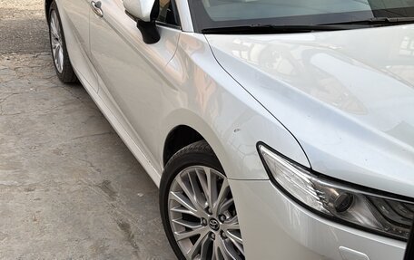 Toyota Camry, 2019 год, 2 800 000 рублей, 1 фотография