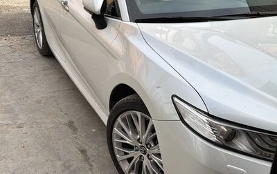 Toyota Camry, 2019 год, 2 800 000 рублей, 1 фотография