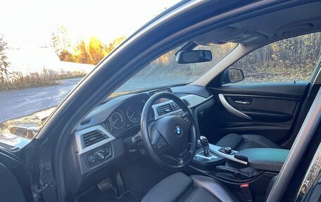 BMW 3 серия, 2016 год, 1 890 000 рублей, 13 фотография