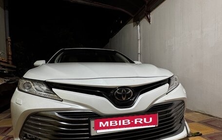 Toyota Camry, 2019 год, 2 800 000 рублей, 2 фотография