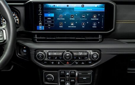 Jeep Wrangler, 2024 год, 16 500 000 рублей, 29 фотография