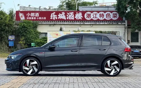 Volkswagen Golf GTI, 2023 год, 4 390 000 рублей, 8 фотография