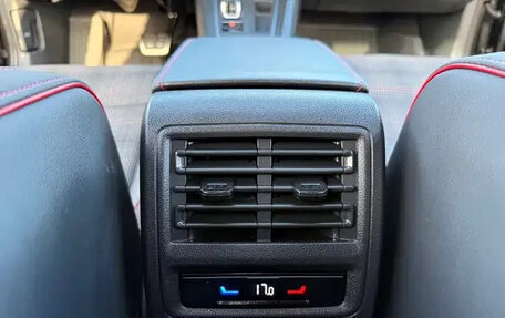 Volkswagen Golf GTI, 2023 год, 4 390 000 рублей, 26 фотография