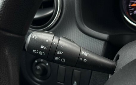 Renault Logan II, 2019 год, 1 420 000 рублей, 12 фотография