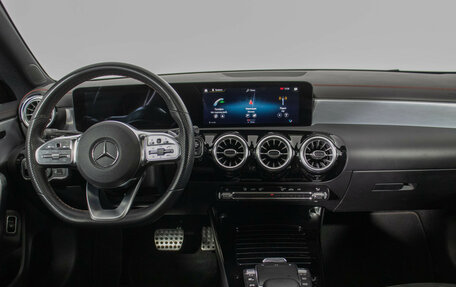 Mercedes-Benz CLA, 2020 год, 3 220 000 рублей, 13 фотография