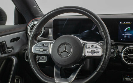 Mercedes-Benz CLA, 2020 год, 3 220 000 рублей, 15 фотография