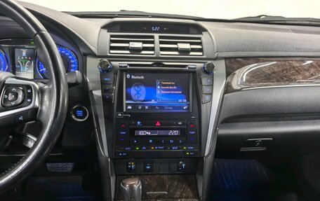 Toyota Camry, 2017 год, 2 050 000 рублей, 13 фотография