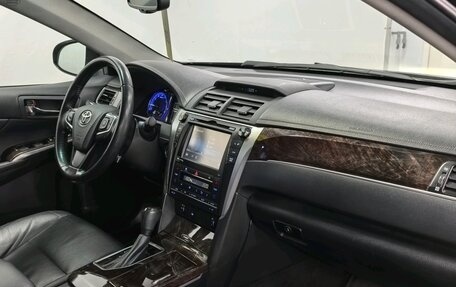 Toyota Camry, 2017 год, 2 050 000 рублей, 23 фотография