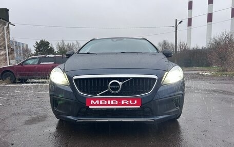 Volvo V40 Cross Country I, 2019 год, 2 400 000 рублей, 2 фотография