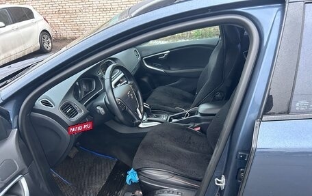 Volvo V40 Cross Country I, 2019 год, 2 400 000 рублей, 10 фотография