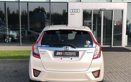 Honda Fit III, 2016 год, 1 330 000 рублей, 8 фотография