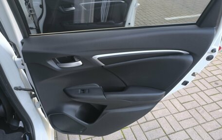 Honda Fit III, 2016 год, 1 330 000 рублей, 27 фотография