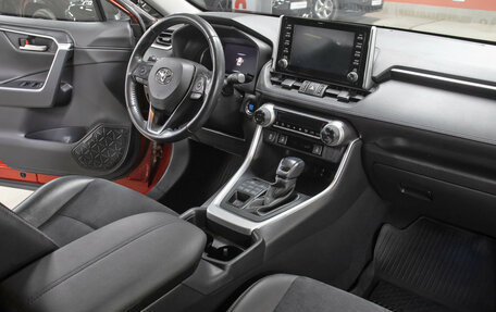 Toyota RAV4, 2021 год, 3 598 000 рублей, 11 фотография