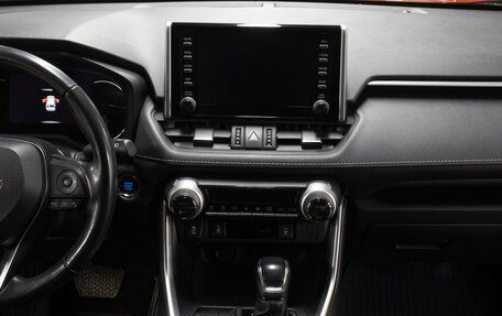 Toyota RAV4, 2021 год, 3 598 000 рублей, 15 фотография